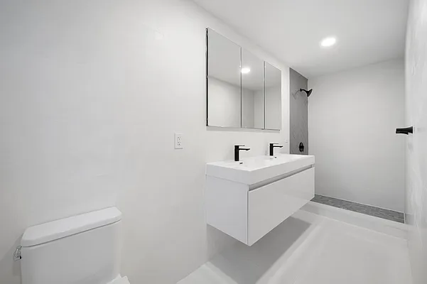 Rented by Ankor Management | media 22