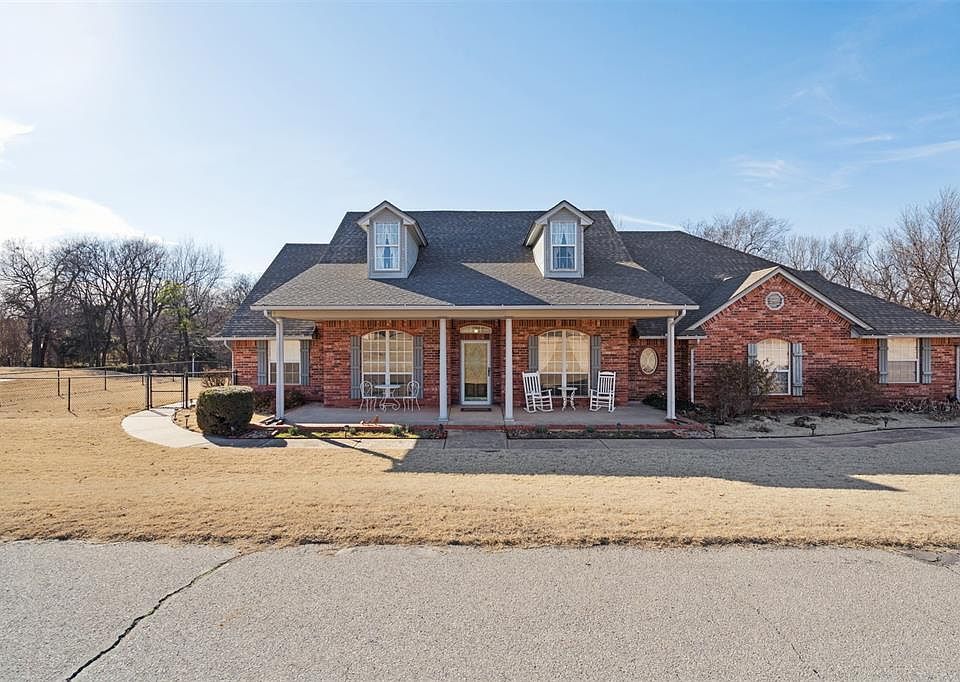 1st image of 5 Loblolly Ln