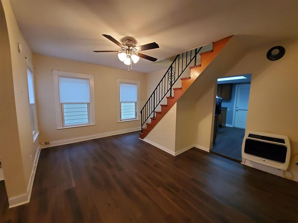 1st image of 25 William St