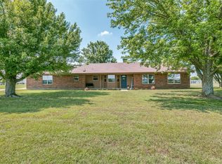 6399 Hawkeye Rd, Krum, TX 76249