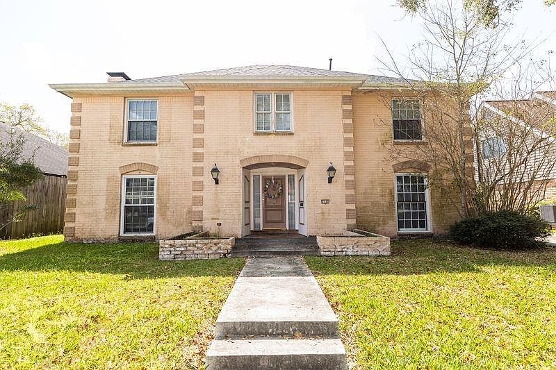 1st image of 3735 Pin Oak Ave