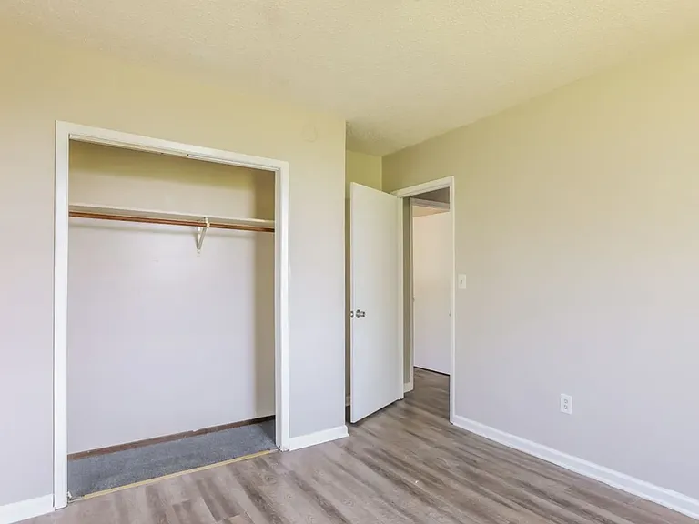 1308 W Lexington Ave #E — Photo 8