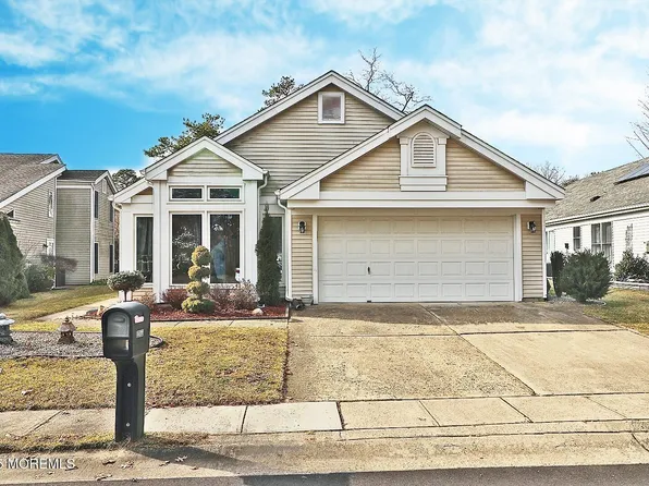 2363 Kira Court, Toms River, NJ 08755