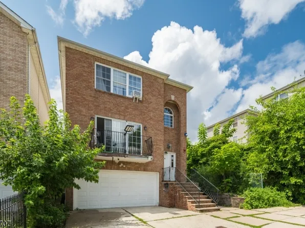 12 Seabury Ct, Newark City, NJ 07104