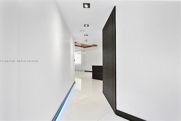 1st image of 55 SE 6th St APT 1607