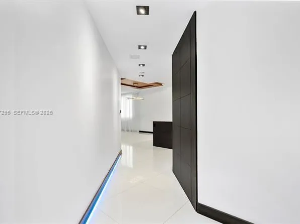 55 SE 6th St, Miami, FL