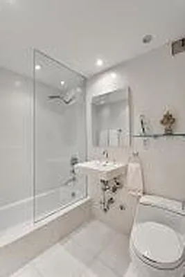 Sold by Hecht Group | media 19