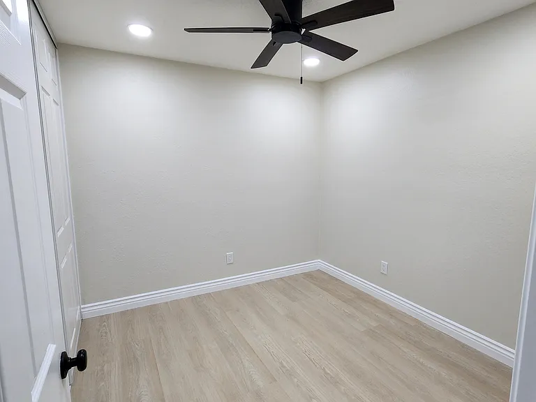 14104 Hillcrest Dr — Photo 20