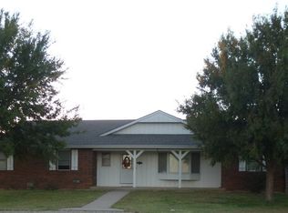 7 Leed Rd, Winfield, KS 67156