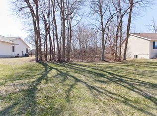 1926 Hughes Dr SW, Cedar Rapids, IA 52404