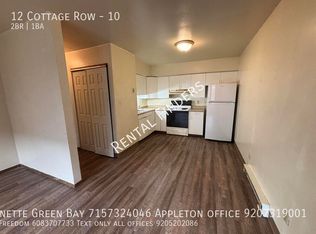 12 Cottage Row #10, Marinette, WI 54143