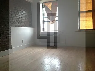 Rented by Loom Group