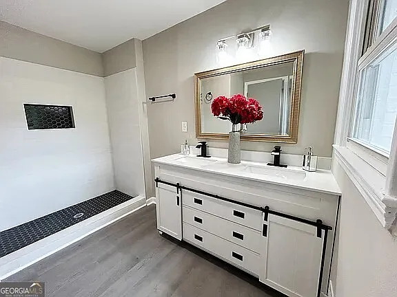 1523 Delia Dr — Photo 12