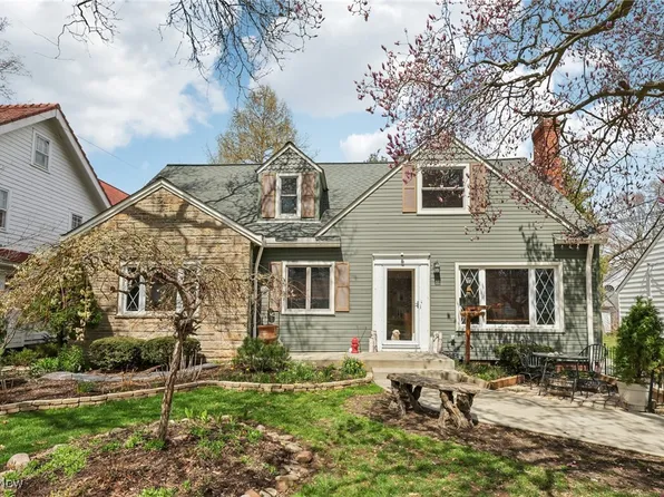 21204 Lake Rd, Rocky River, OH 44116