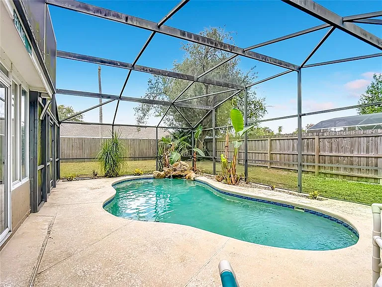 227 Robbins Rest Cir — Photo 24