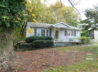 715 S Willow St, Dallas, NC 28034