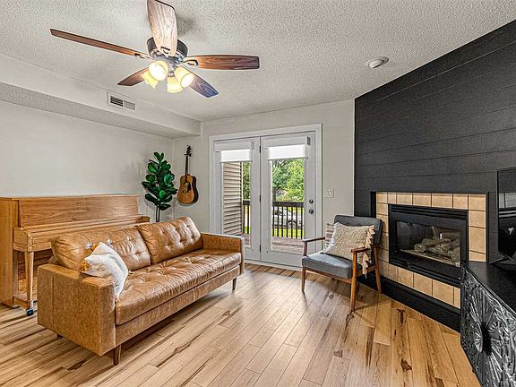 4th image of 560 Augusta Cir APT 5