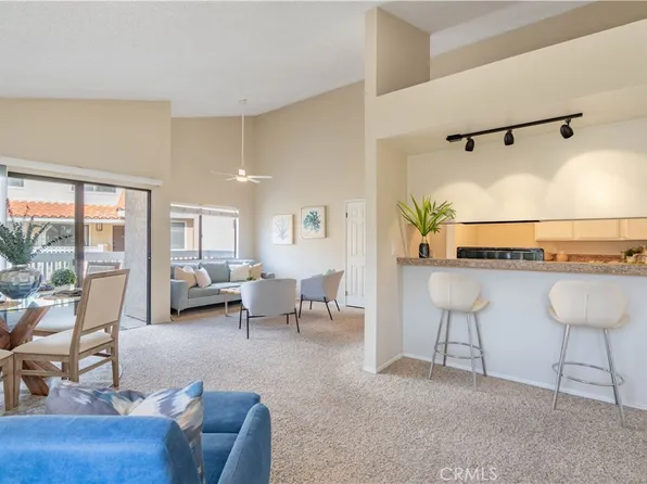 19215 Shoreline Ln Unit 5, Huntington Beach, CA 92648