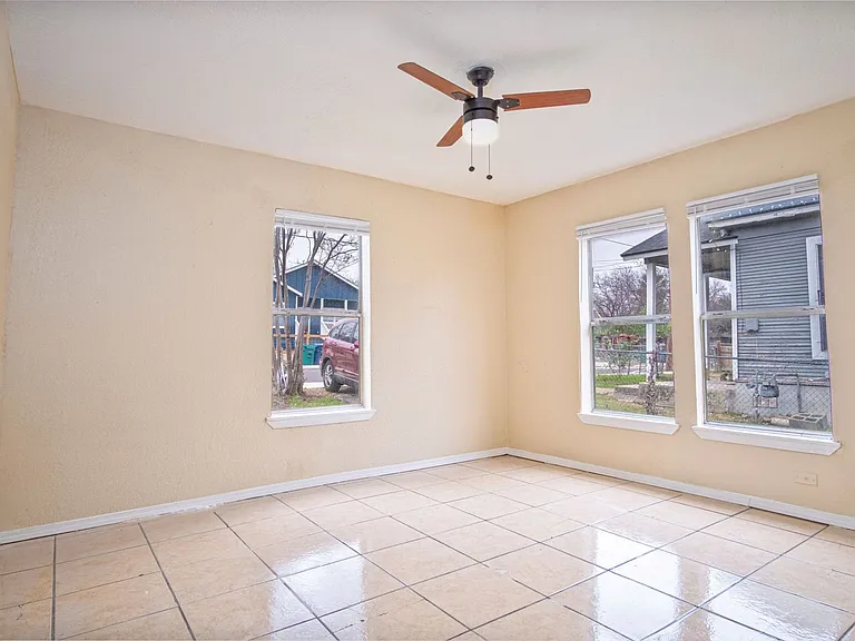 838 Nevada St — Photo 5