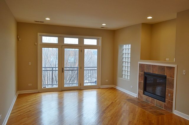2nd image of 4150 S Indiana Ave #3S