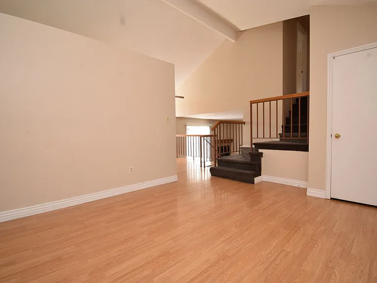 1623 W Crystal Ridge Dr — Photo 5