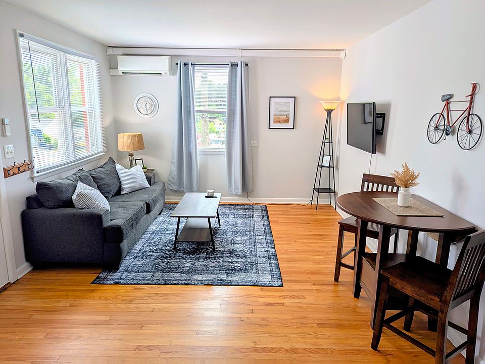 1st image of 1511 E High St #1