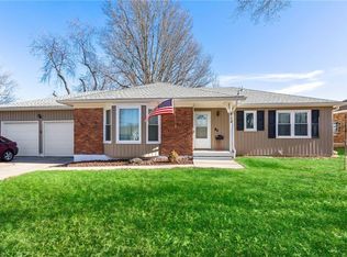 613 E Magnolia St, Lees Summit, MO 64063