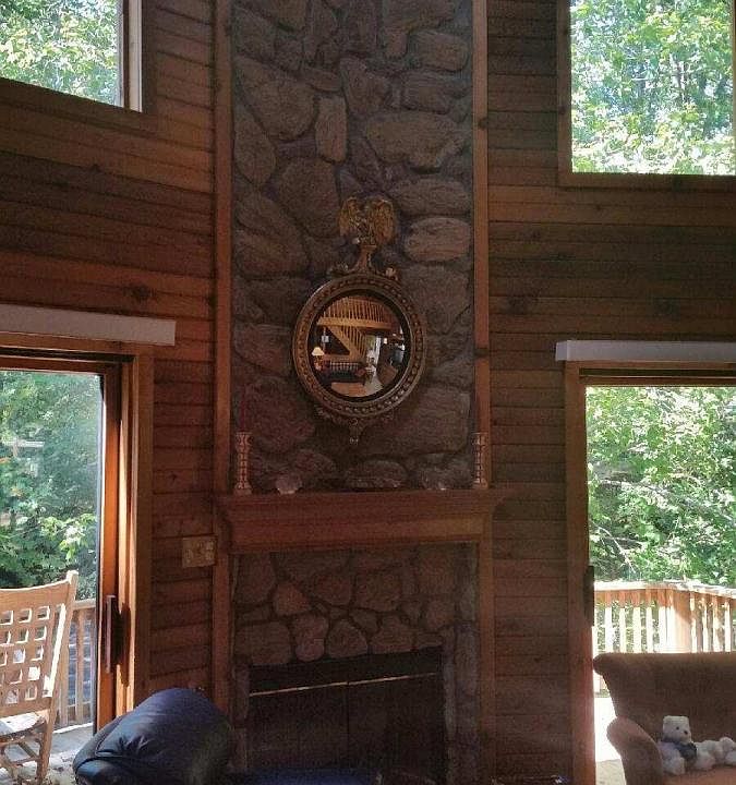 2nd image of 404 Petty Rd