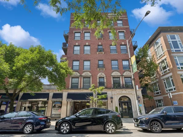 4144 N Sheridan Rd APT 408, Chicago, IL 60613