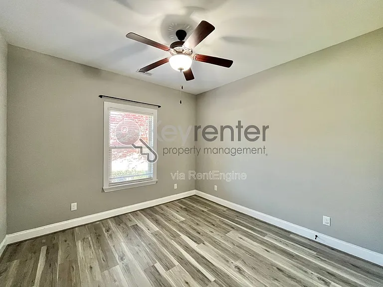 2758 Waterhaven Dr — Photo 10