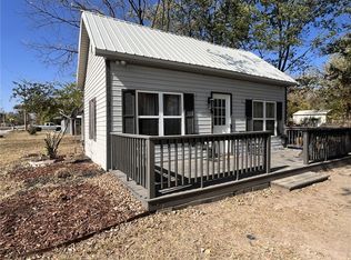 311 3rd Ave SW, Ave, AR 72736