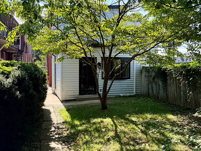 116 College Ave #B — Photo 1