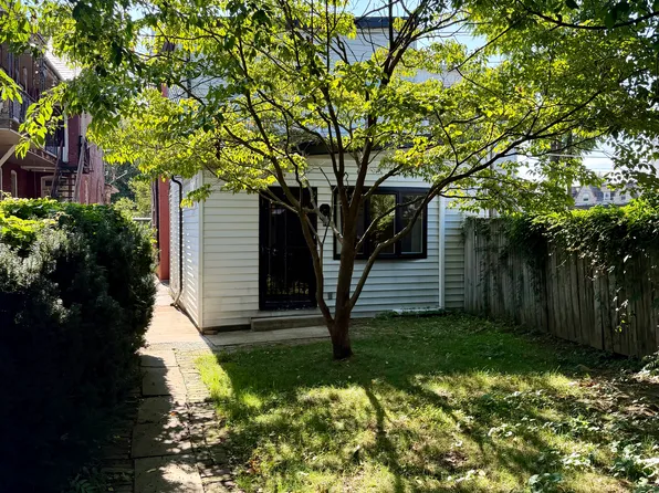 116 College Ave #B, Lancaster, PA 17603