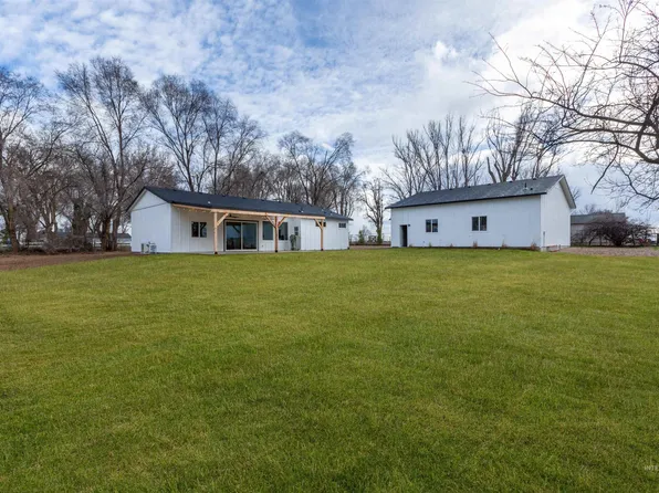 22715 Farmway Rd, Caldwell, ID 83607