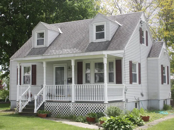 5 Woodrow Rd, Amsterdam, NY 12010