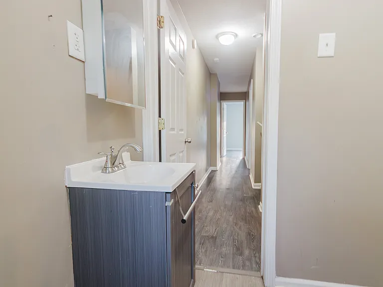1103 N Keystone Ave — Photo 10