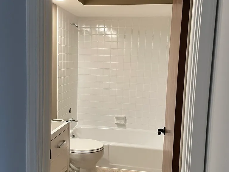 129 W Quincy St #1 — Photo 8