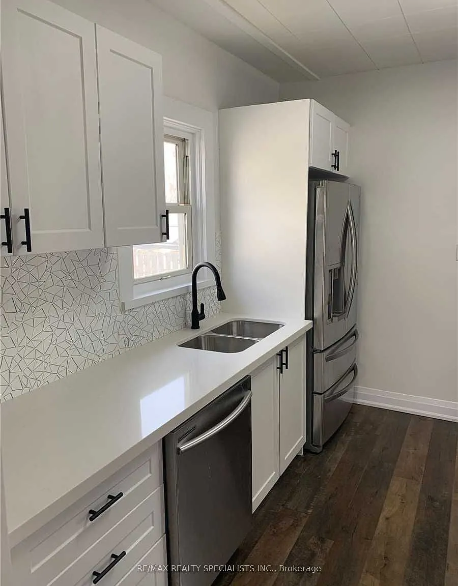 2 bed, $1,700 — Photo 4