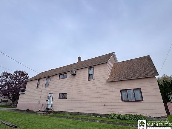3rd image of 35 Genet St