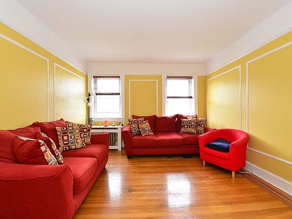 3rd image of 30 Shipherd Ave APT 8B