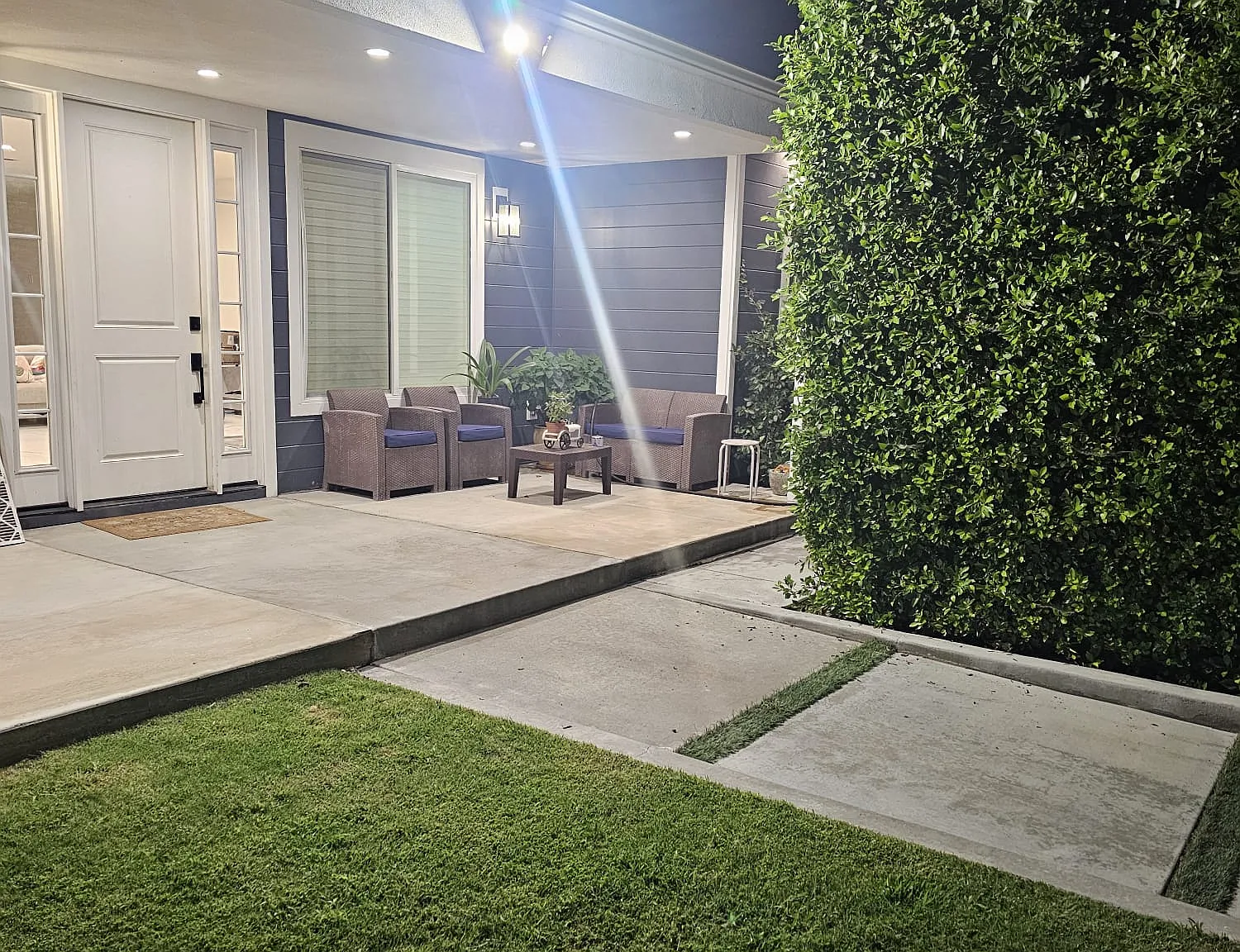 3 bed, 2276 sqft, $4,900 — Photo 4