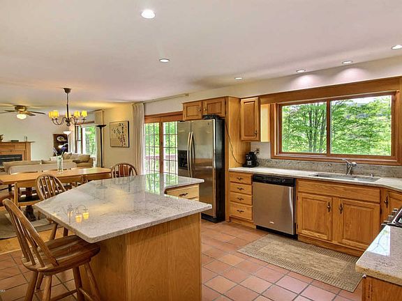 5th image of 2107 Sunrise Ct