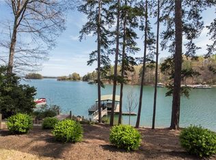 104 Island Point, Seneca, SC 29672