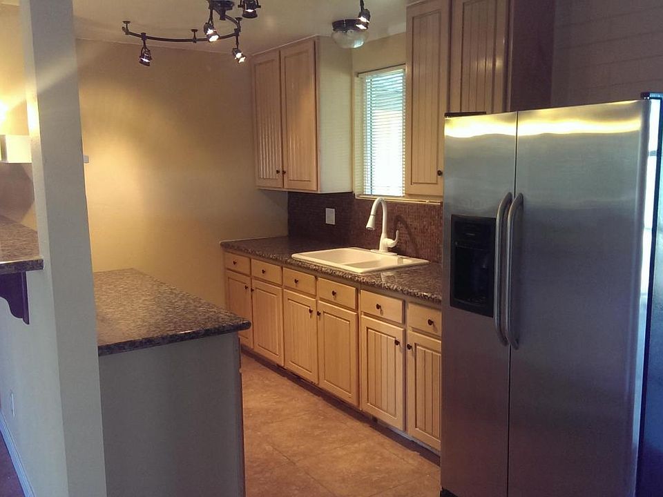 1st image of 4840 W Glenrosa Ave