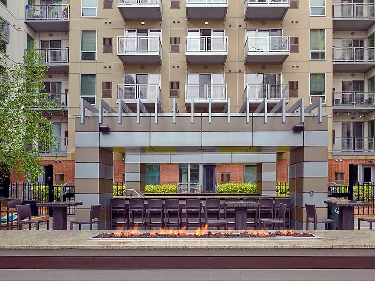 Flux Apartments — Photo 5