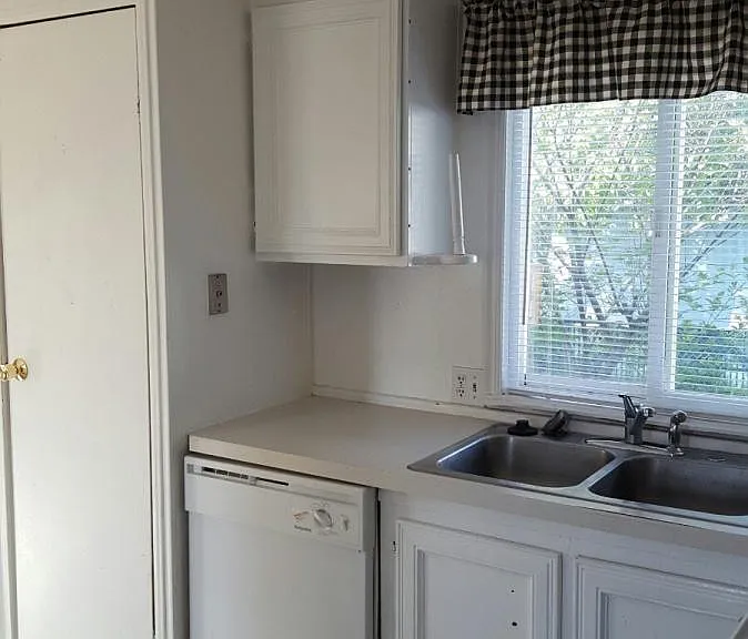 1200 W Dimond Blvd #405 — Photo 6