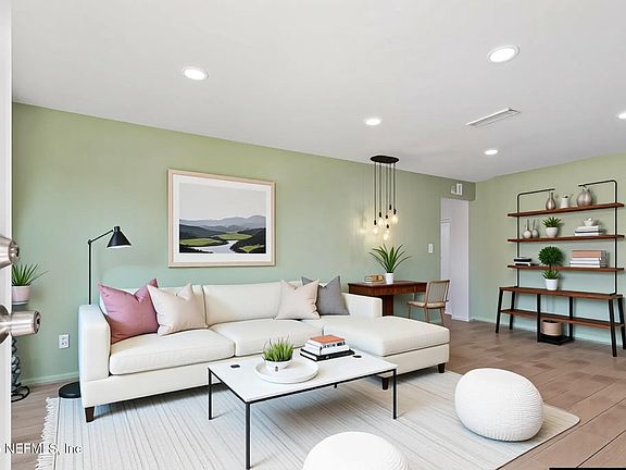 4th image of 94 SHORES Boulevard
