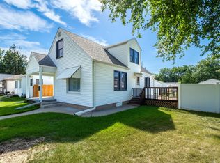 2521 33rd St, Moline, IL 61265