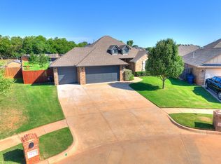 1833 W Trout Way, Mustang, OK 73064