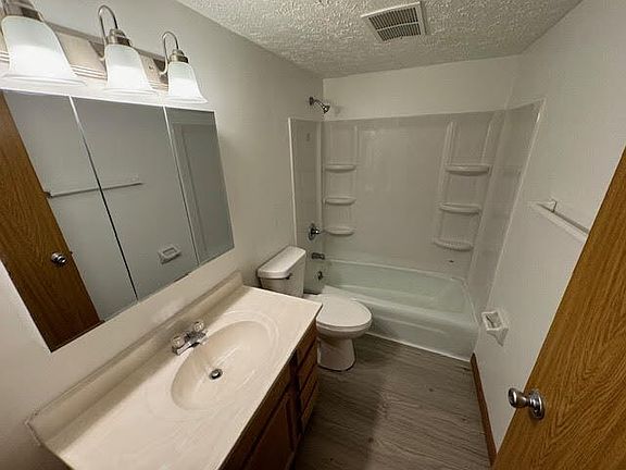 5th image of 1112 W Main St Unit 14